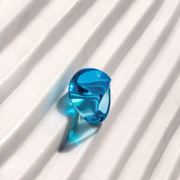 Cabochon Ring Light blue crystal